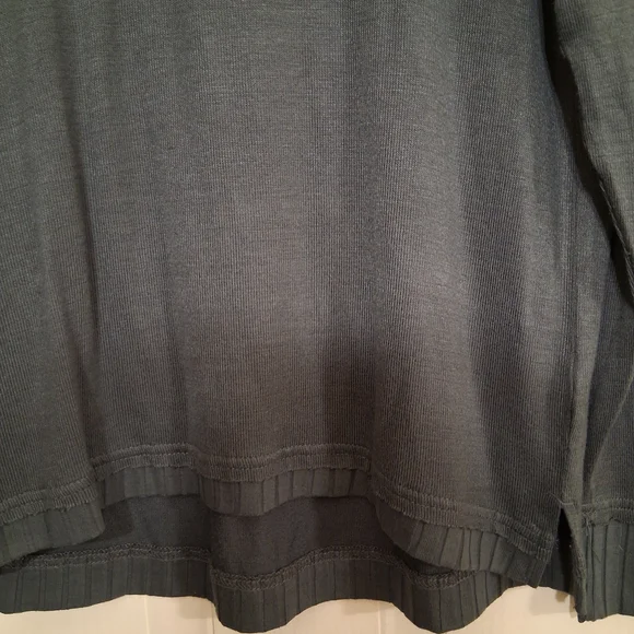 Wonderly Slate Gray Long Sleeve Top - Picture 2 of 11